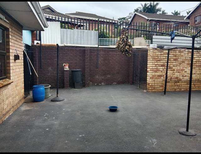 3 BEDROOM FREESTANDING FOR SALE IN RAISETHORPE